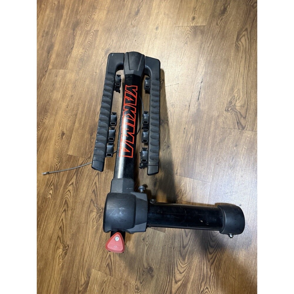 Yakima FullSwing Premium 4 Bike 150lb Capacity Swing Away Hitch Rack(For Parts)